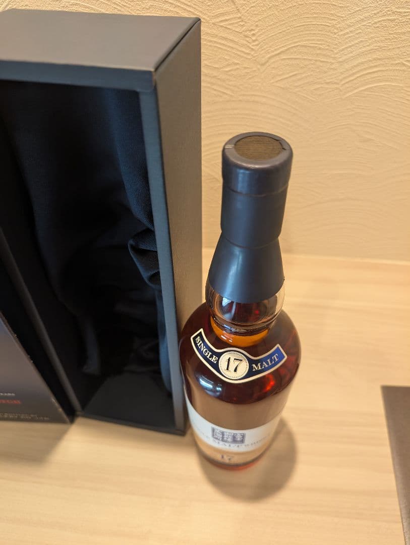 富士山麓 シングルモルトウイスキー 17年 700ml　46%