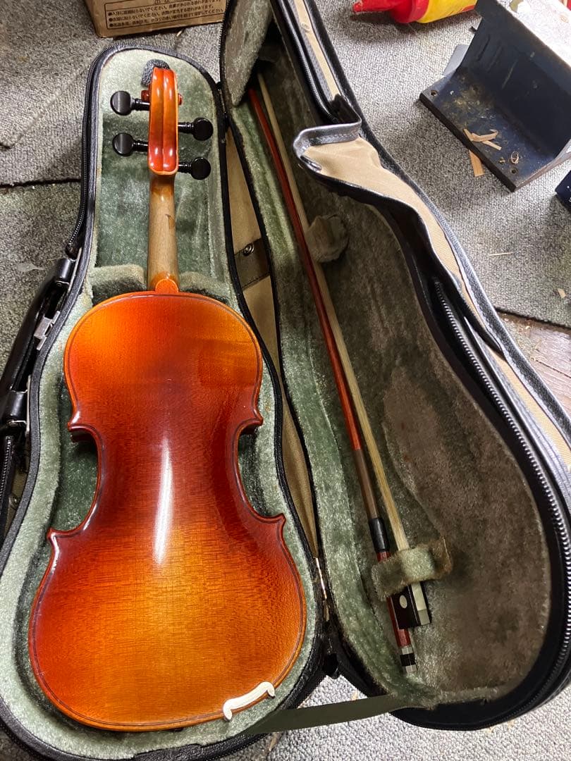 名古屋スズキヴァイオリン 1/8 身長 110〜115cm位の￼￼身長のお子様用