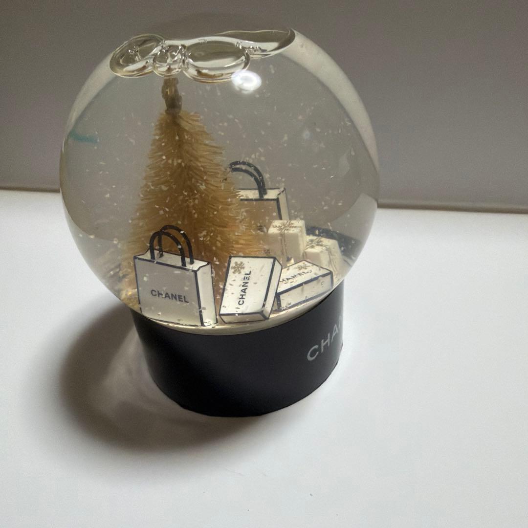 CHANEL クリスマススノードーム