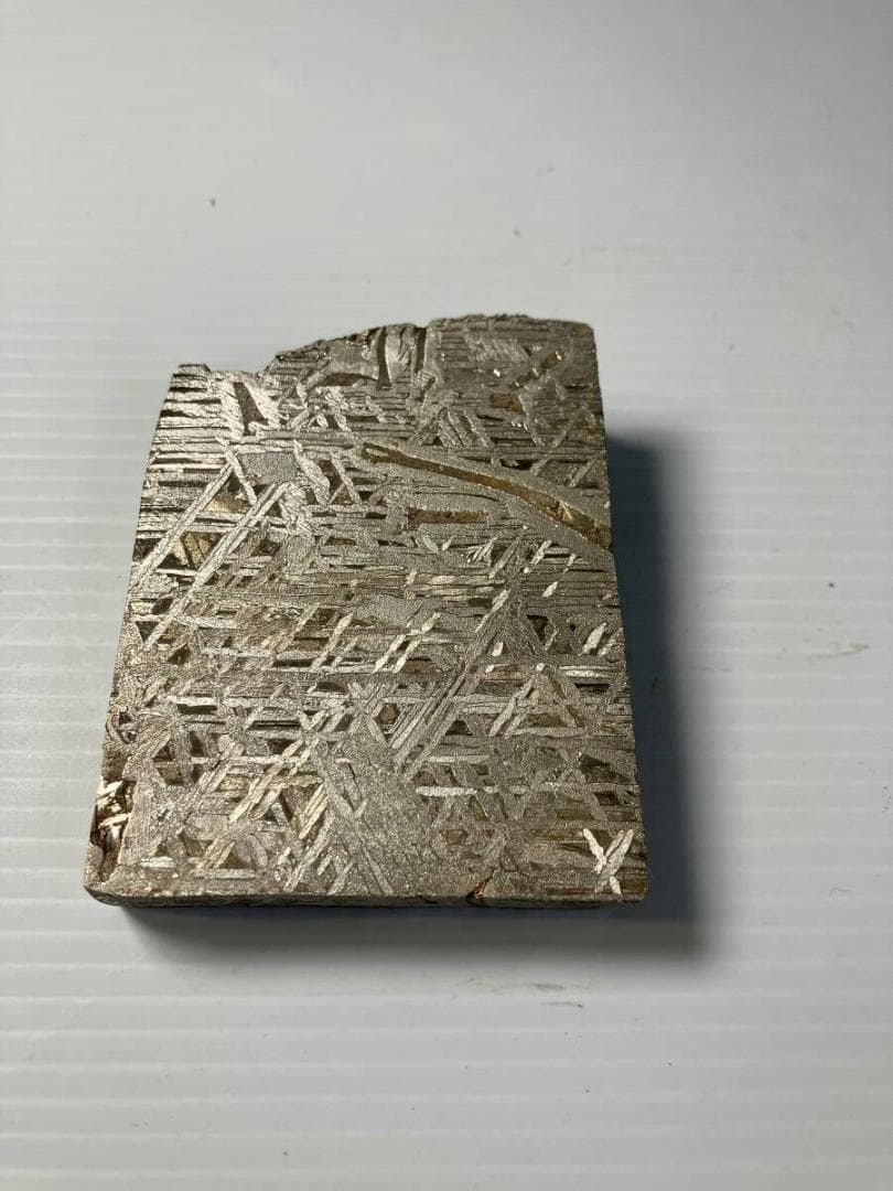 ※超特大レア アルタイ隕石 本物 423.7g 鉄隕石 原石 断片 破片