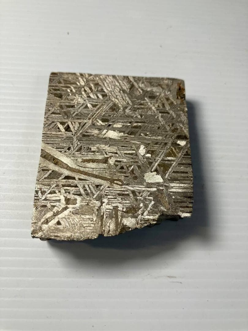 ※超特大レア アルタイ隕石 本物 423.7g 鉄隕石 原石 断片 破片