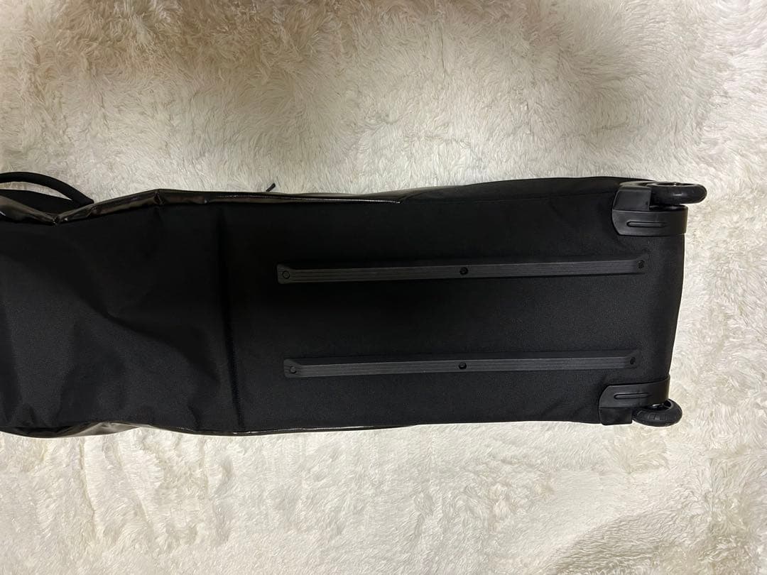 新品未使用 パタゴニア ブラックホールスノーローラー スノーボード スノーバッグ