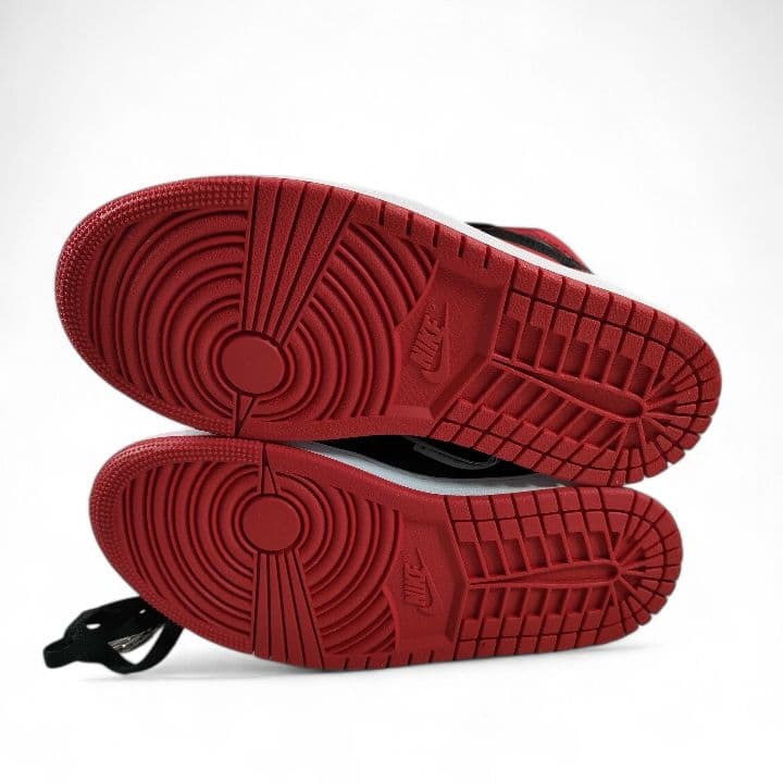 【新品】NIKE AIR JORDAN1 RETRO HI OG 23cm