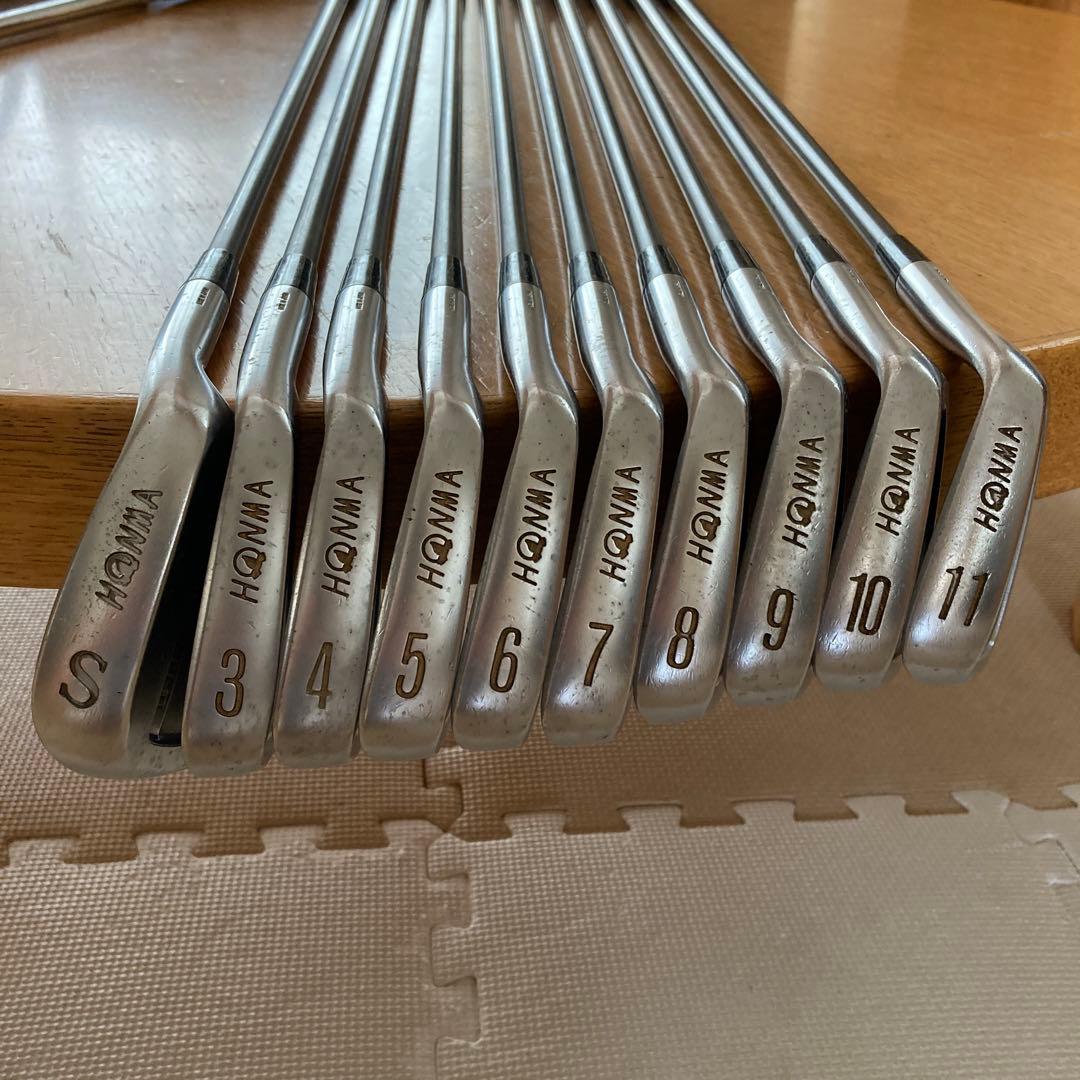 HONMA ゴルフバッグとクラブセット