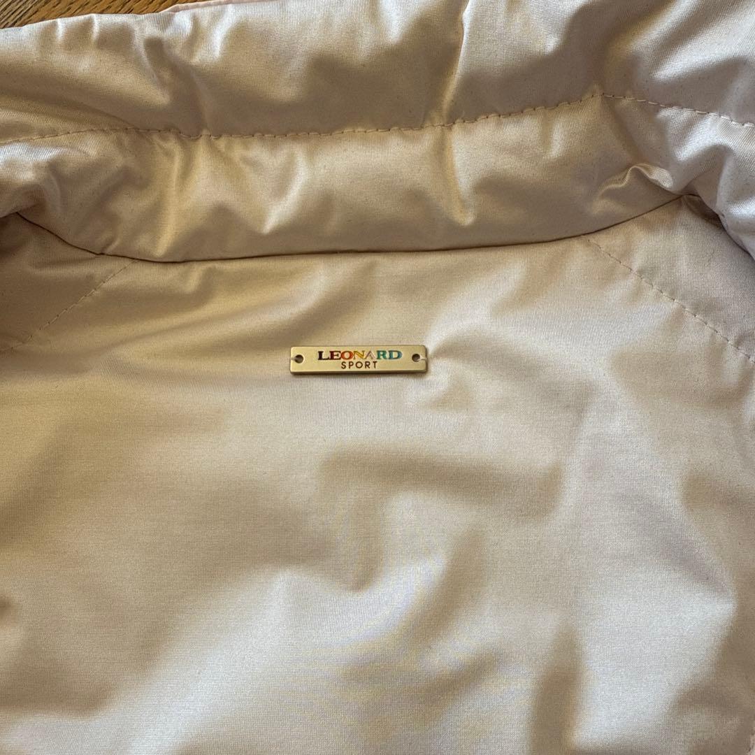 レオナールスポーツ　40 ダウンベスト