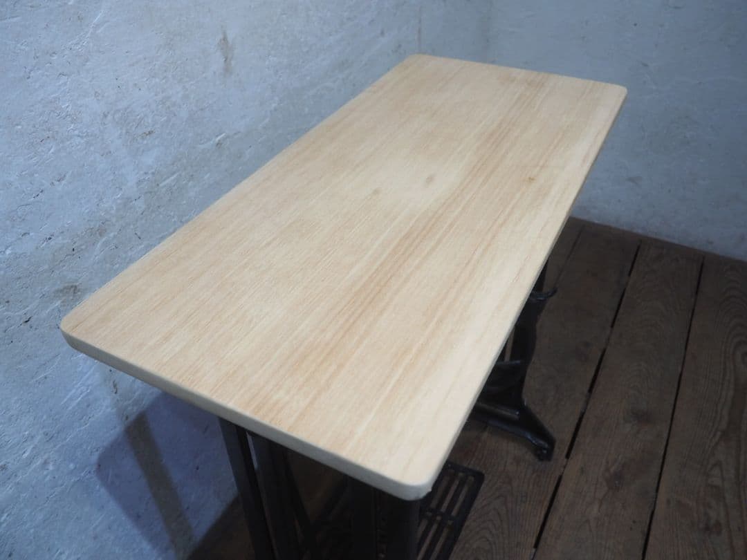 1224 ラワンの一枚天板　シンガーミシンテーブル　デスク　レトロ　ビンテージ