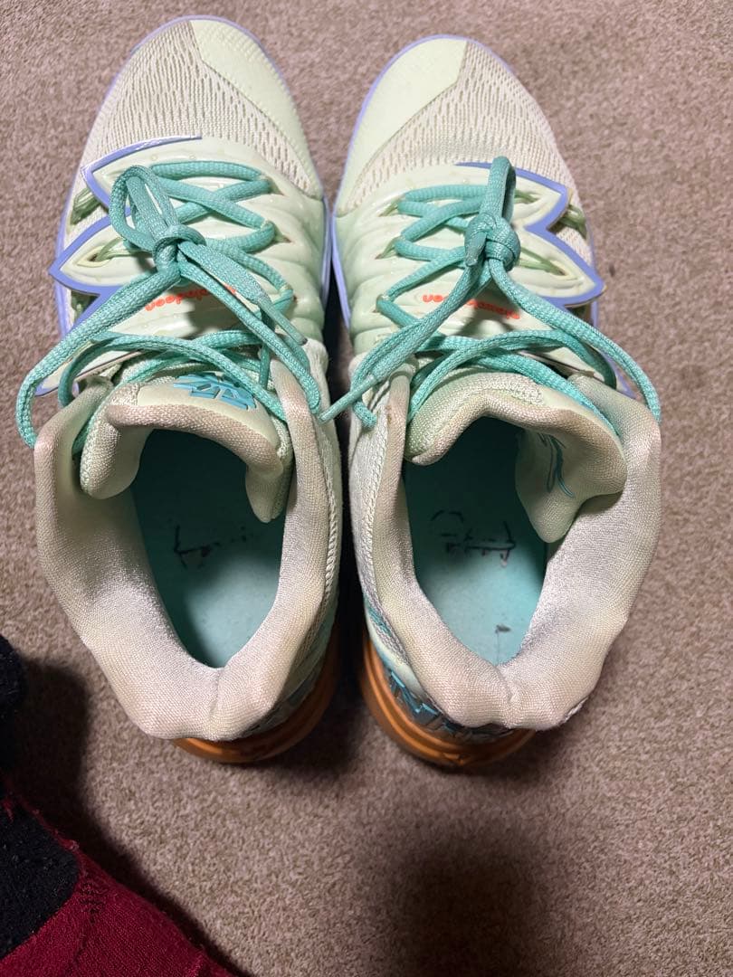 ナイキ　カイリー5 スポンジボブ ライムグリーン　27センチ