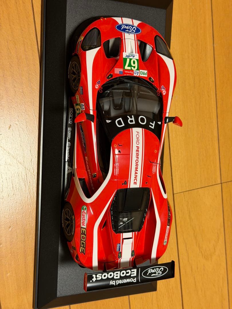 Ford GT レーシングカー 1/18モデルカー