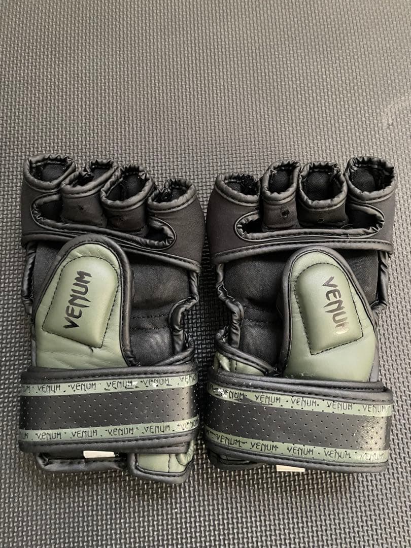 venum MMA グローブ