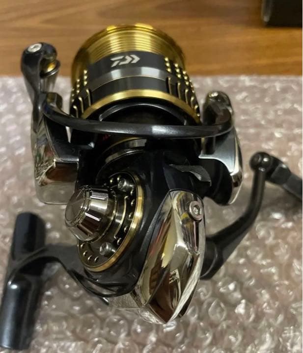 ダイワ　Daiwa EXIST  イグジスト　15 2505F-H リール