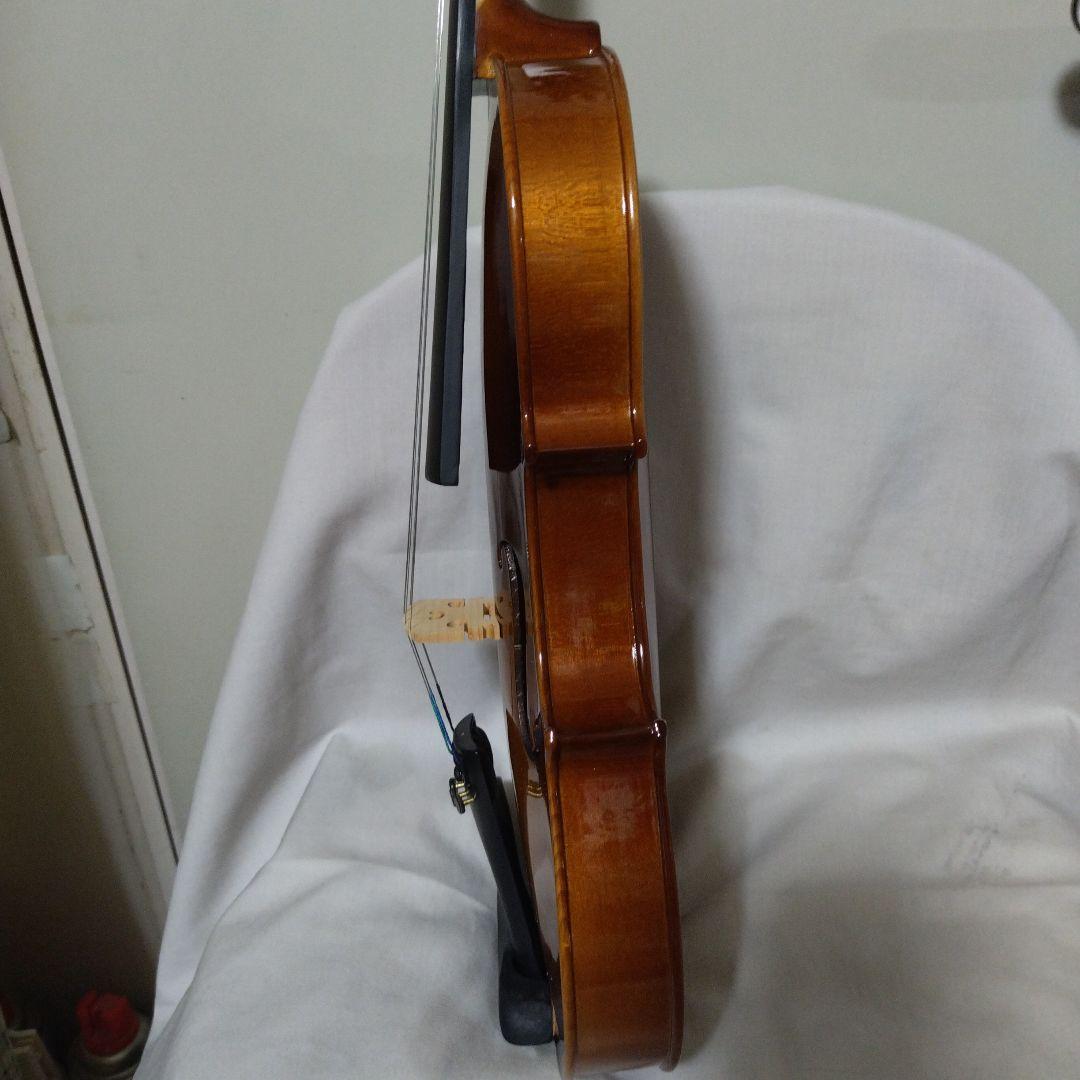 ♥美品♥特価♥未使用品のstongバイオリン4/4♥弓ケ―ス松脂音程合わせ用笛付