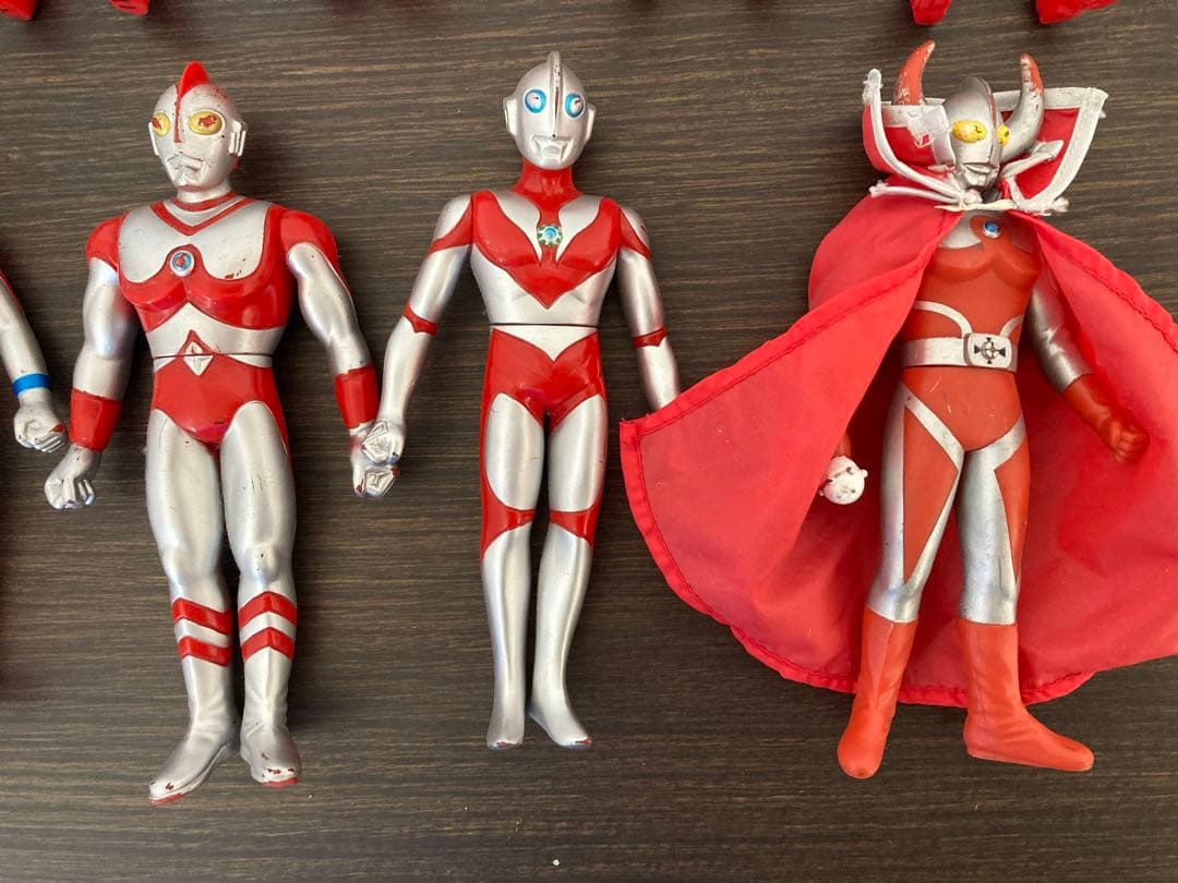 ウルトラマンなどフィギュア 円谷プロ 日本製有2000〜08年製77体まとめ売り