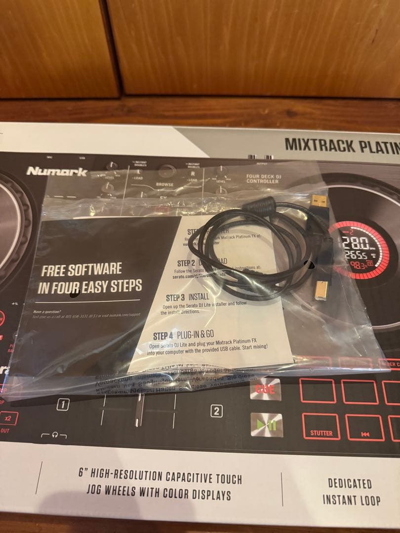 Numark Mixtrack Platinum FX ＋ HDJ-CUE1