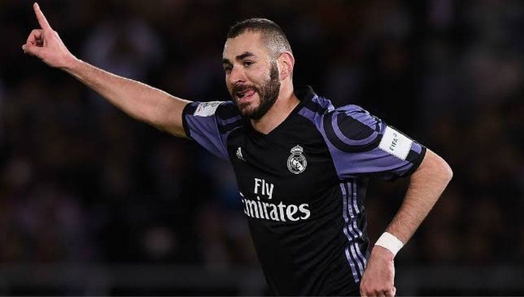 新品タグ付 16-17 レアル・マドリード カリム・ベンゼマ CWCパッチ M