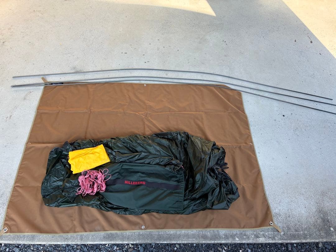 Hilleberg KERON3 GREEN フットプリント付き