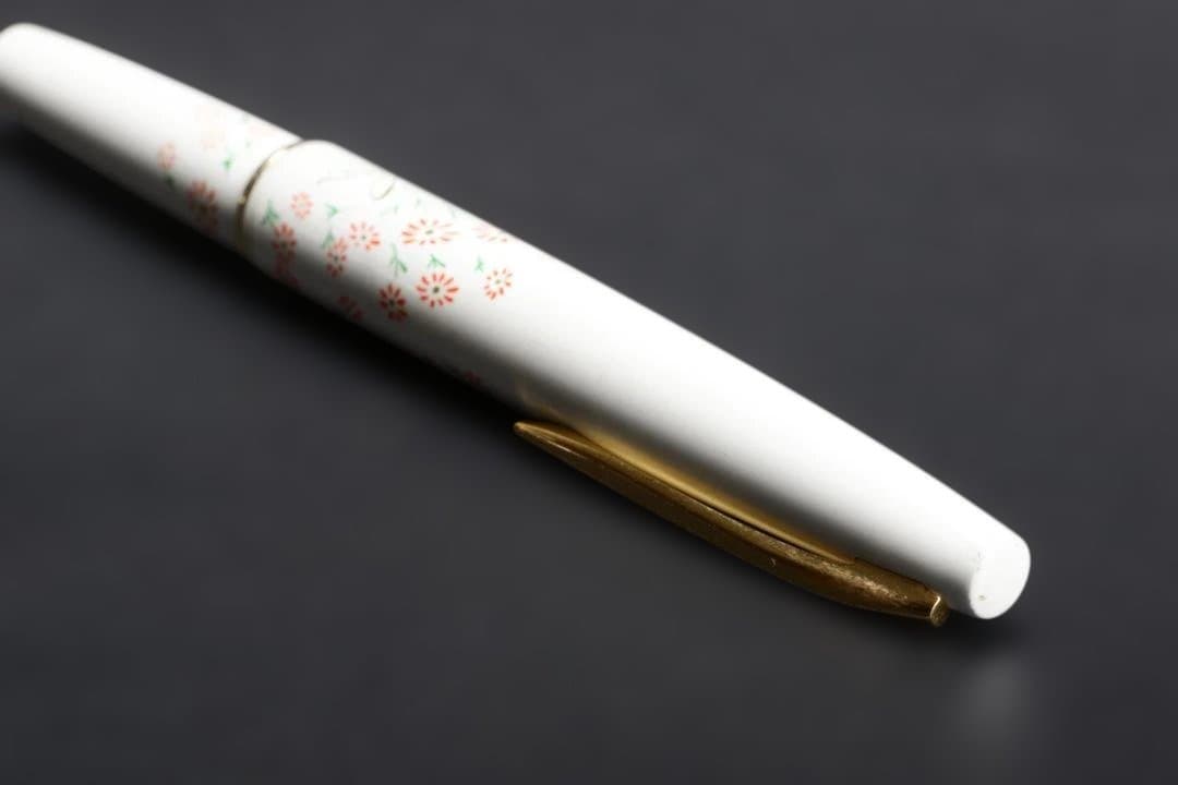 パイロット 万年筆 14K ペン先 花柄軸 ネーム彫り有