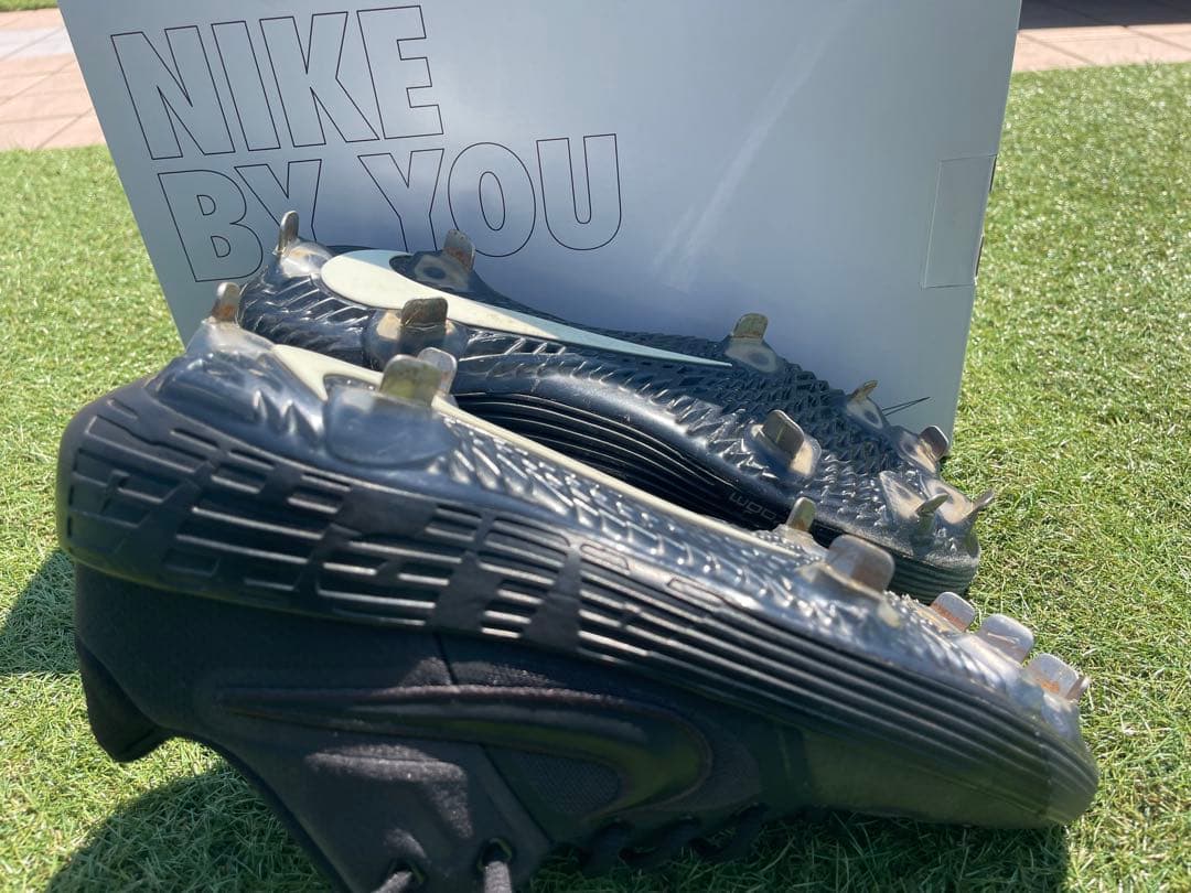 Nike By You ブラック スパイク