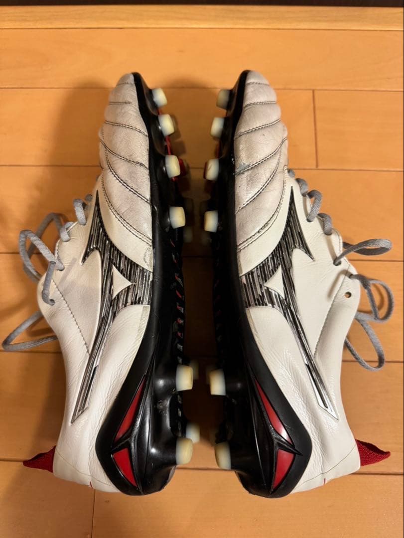 ミズノ　モレリアネオ4