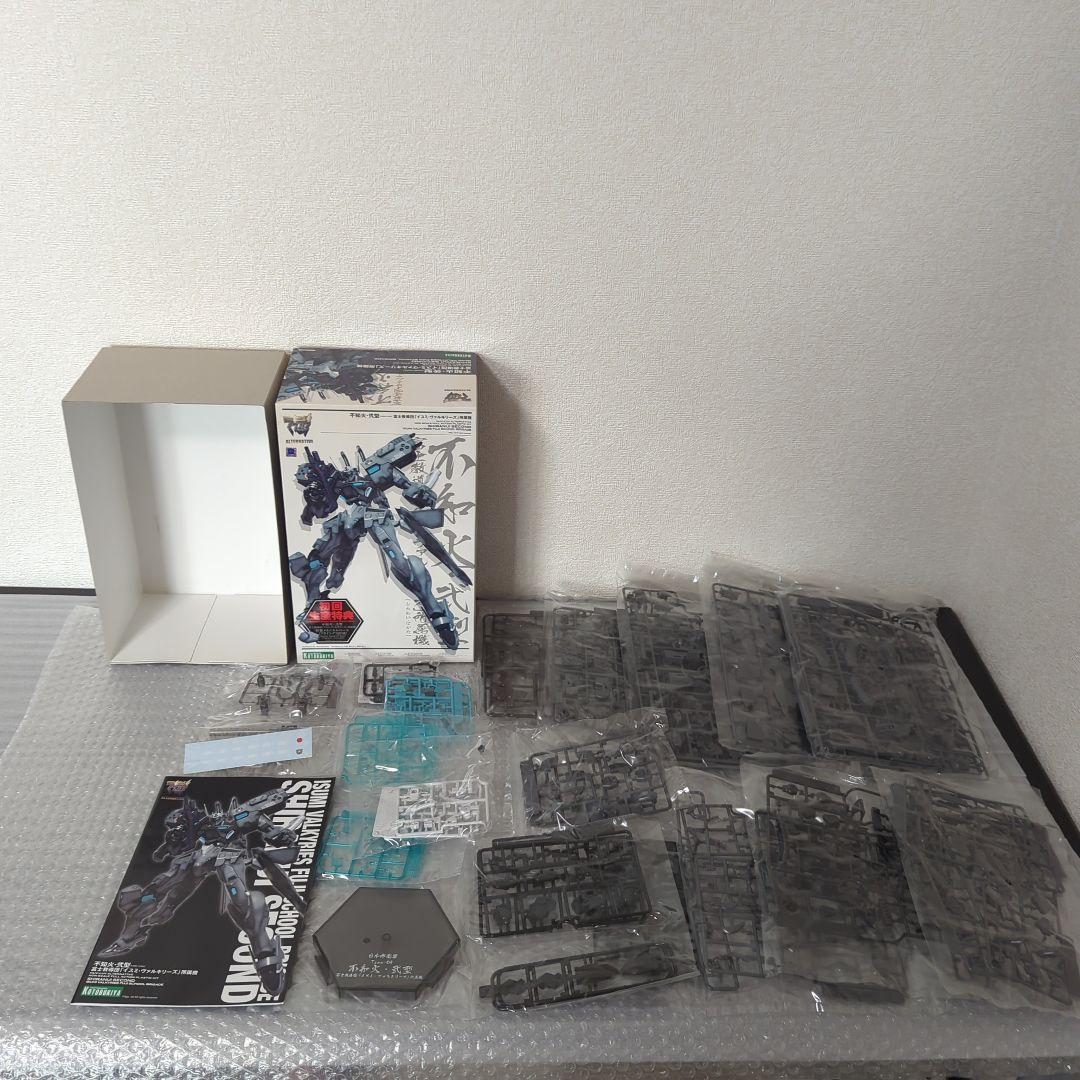 【未組立】不知火・弐型 富士教導団「イスミ・ヴァルキリーズ」所属機 マブラヴ