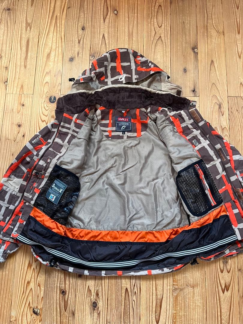 北欧　HALTI ハルチ　スキーウェア上下　日本サイズＭ　暖かさバツグン