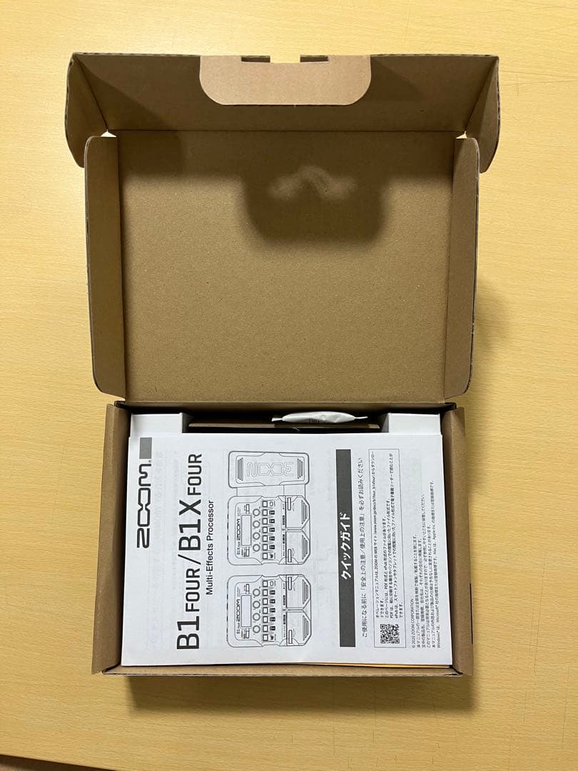 ZOOM B1 FOUR マルチエフェクトペダル
