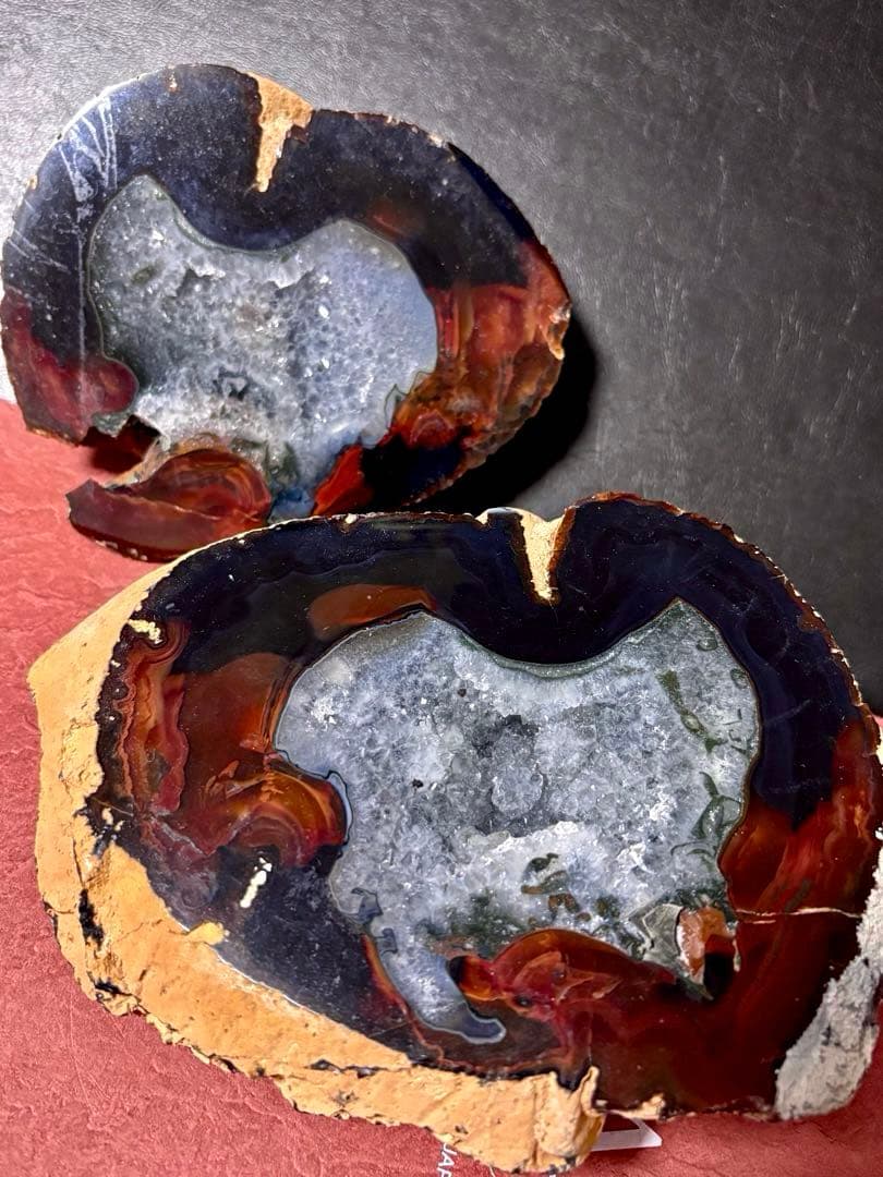 【超希少】天然ブラックオニキスのトレジャーメノウ 龍穴 ジオード アゲート 風水