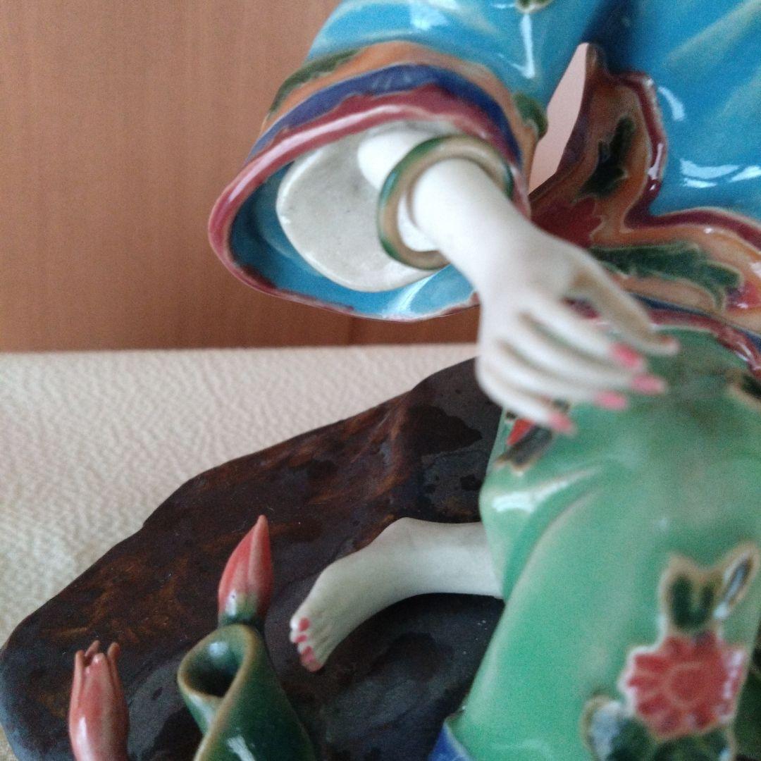 中国　陶器 少女像 人形　フィギュア