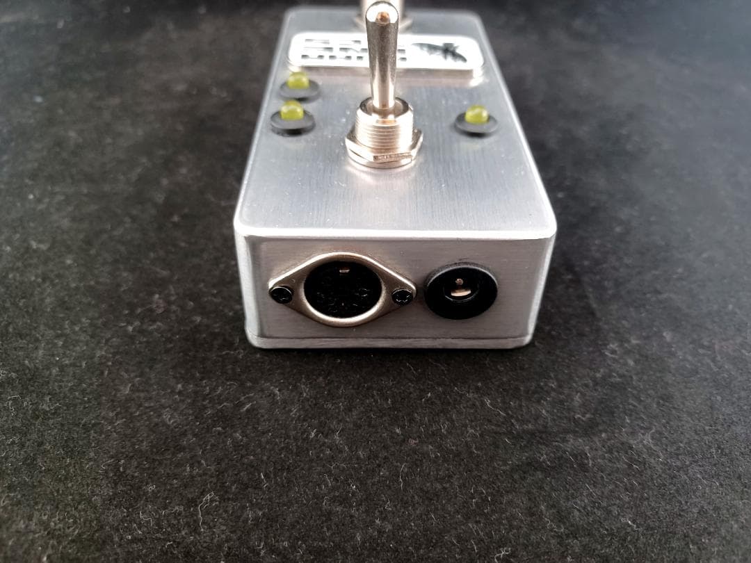 Romagnetics FS-404 : SP404 MK2のMIDIペダル