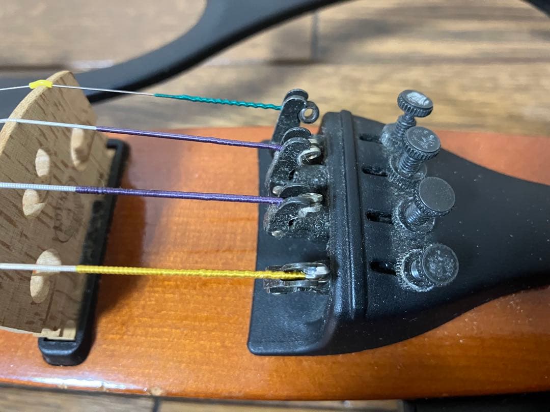 ヤマハサイレントバイオリンSV100 弓、ケース付