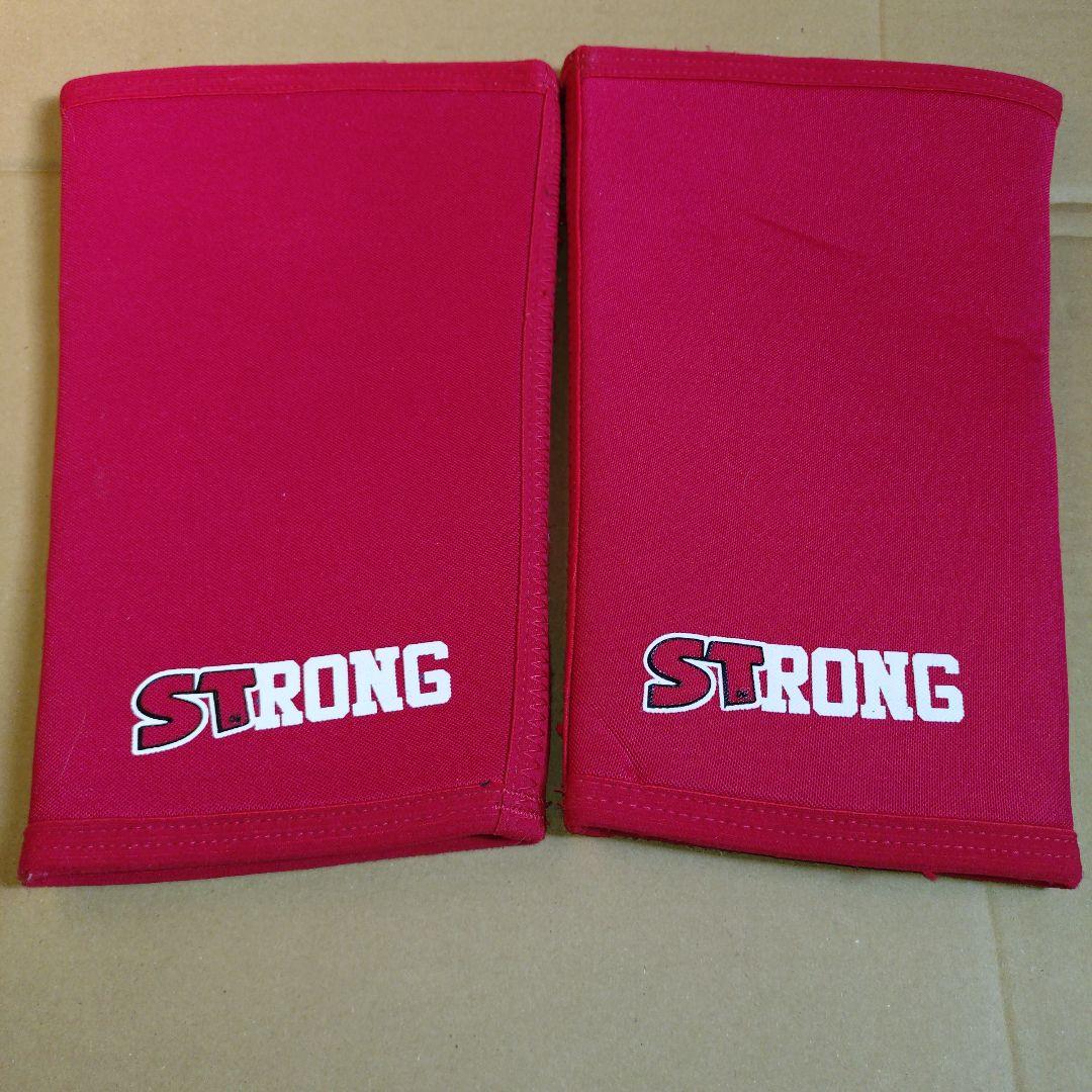 人気色　スリングショット　二ースリーブ　サイズＭ golds gym