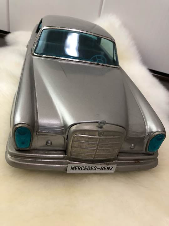 ベンツ プラモデル イチコーの金属玩具 メルセデスベンツ シルバー