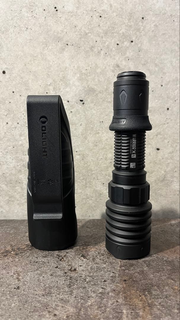 オーライト Olight X4 タクティカルライト