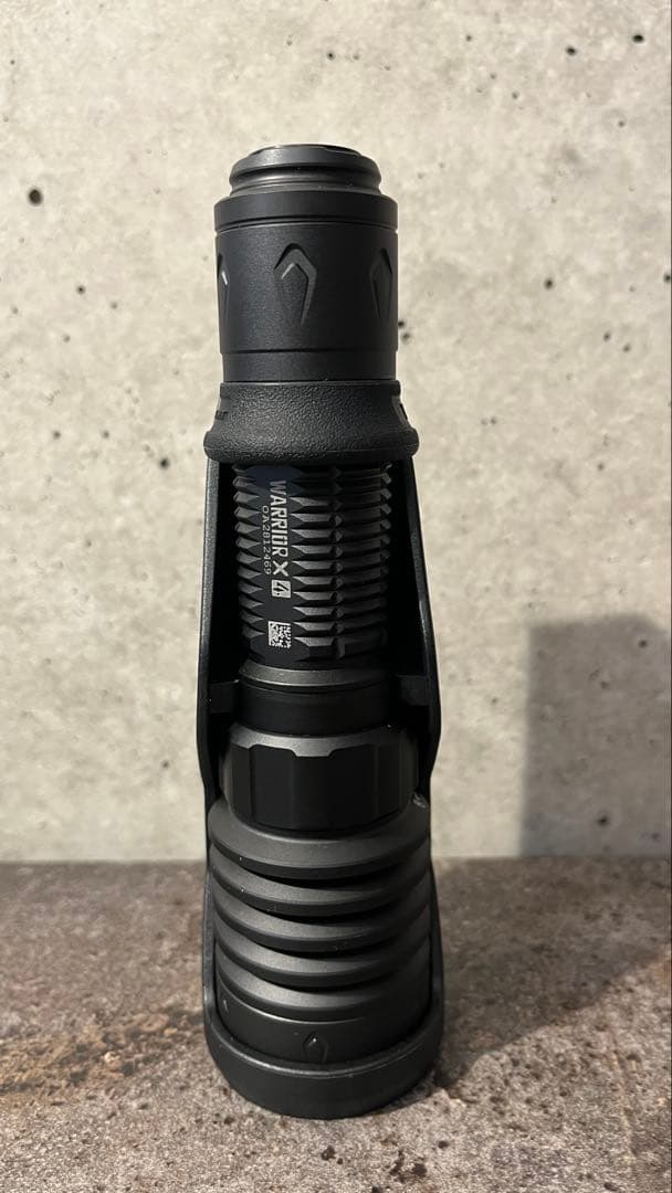 オーライト Olight X4 タクティカルライト