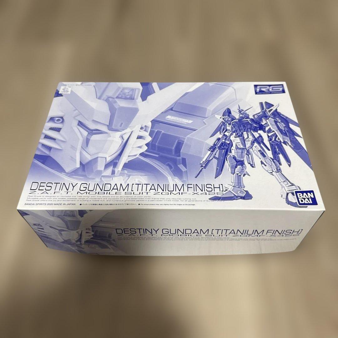 RG デスティニーガンダム (チタニウムフィニッシュ)