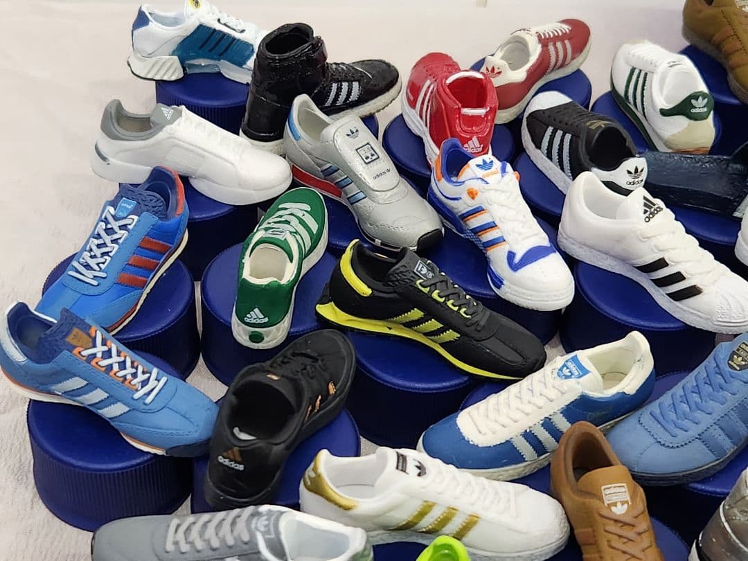 Adidas スニーカー フィギュアセット 83数