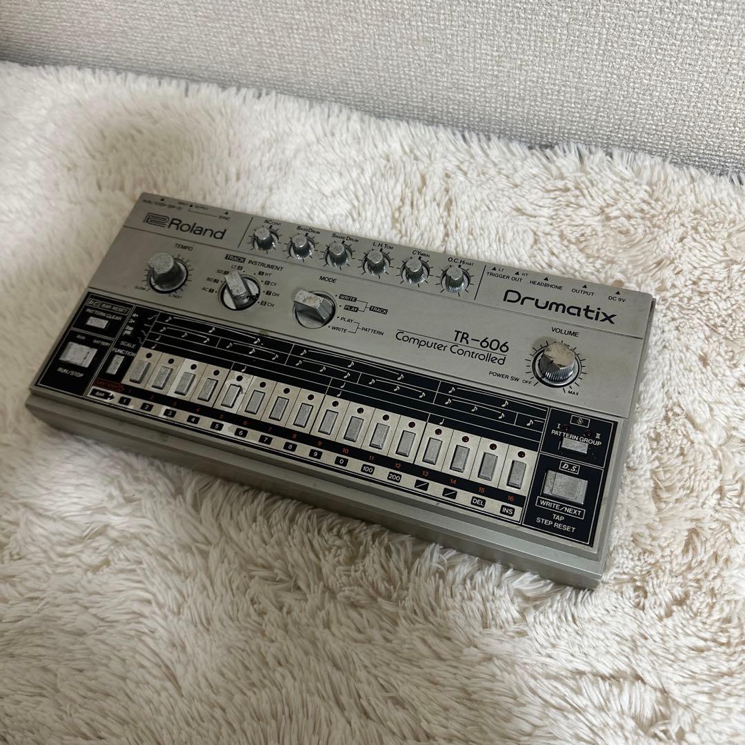 Roland TR-606 ドラムマシン モジュラーシンセサイザー
