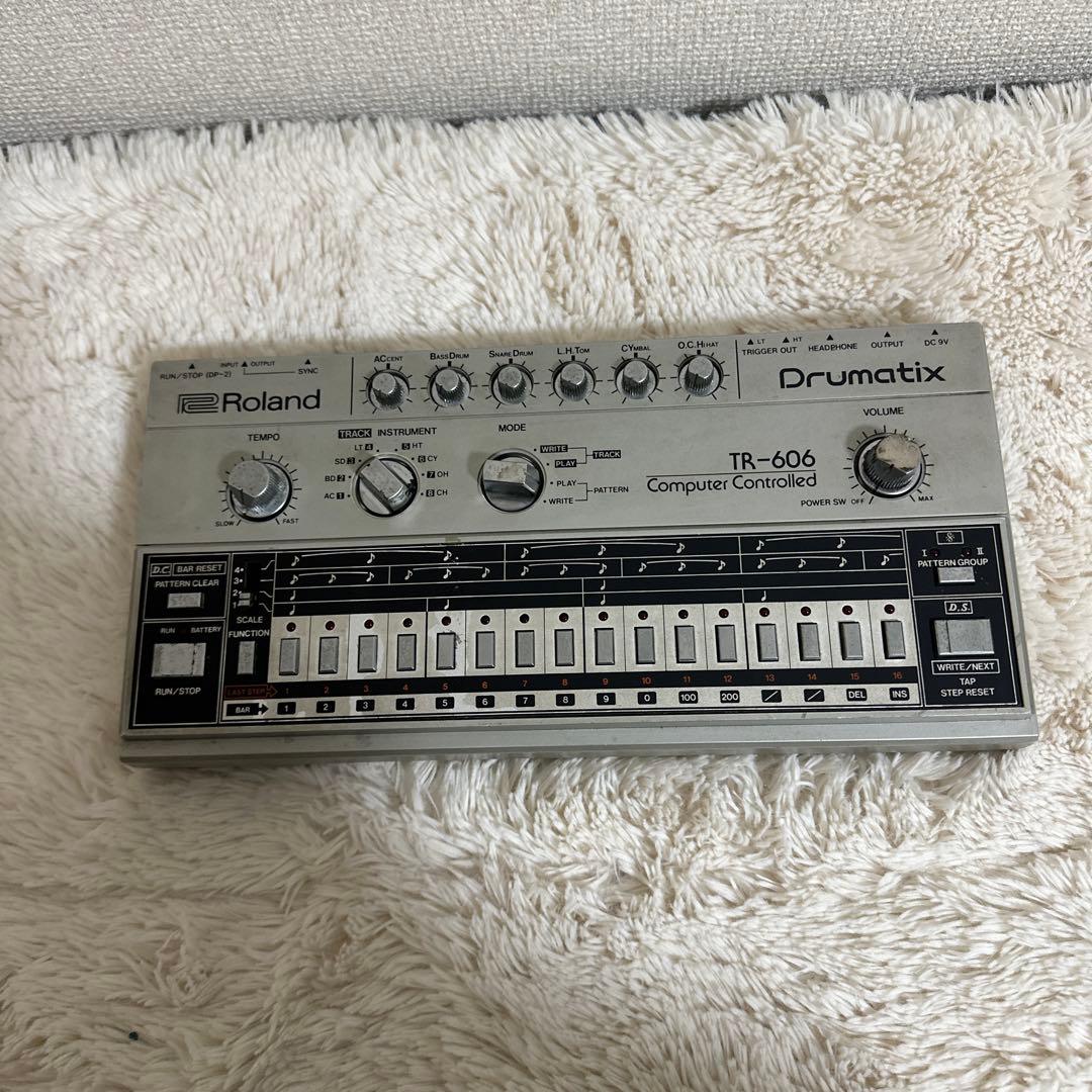 Roland TR-606 ドラムマシン モジュラーシンセサイザー