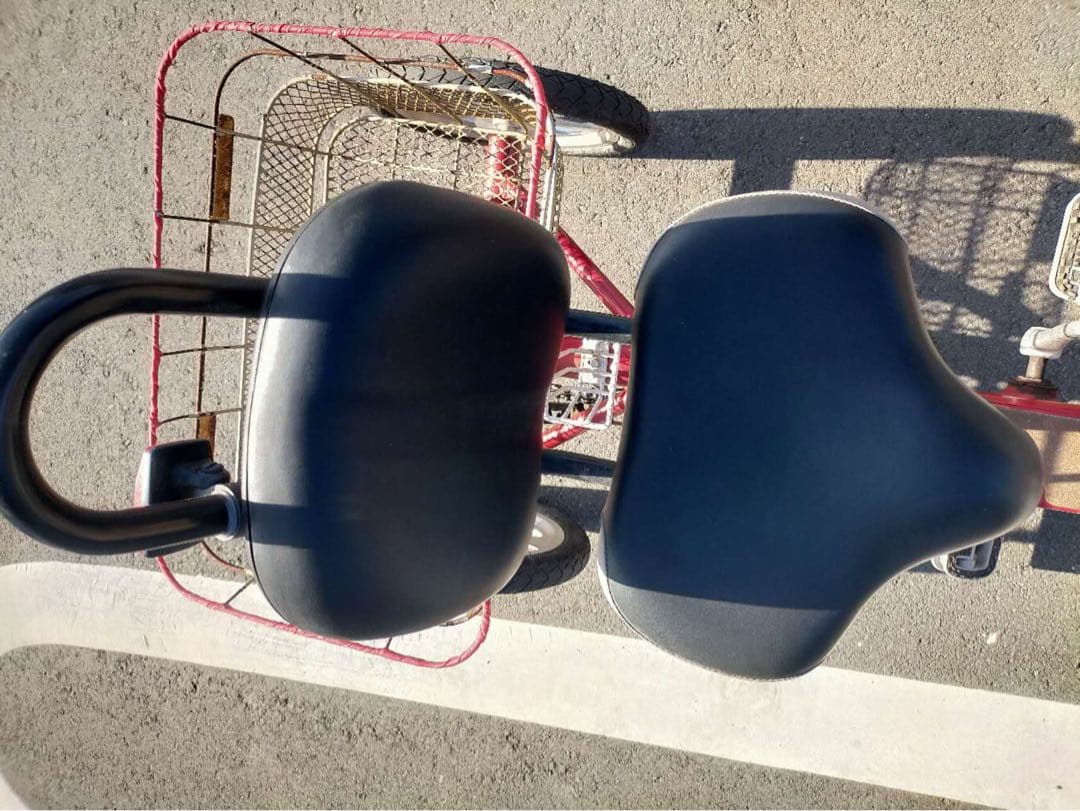 M*n様 東京池袋　四輪自転車 タイヤを交換ました