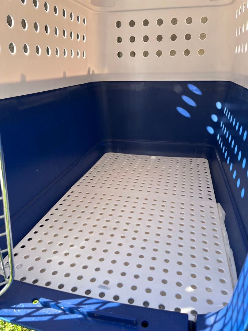 ホワイトブルー　犬　ケージ　クレート