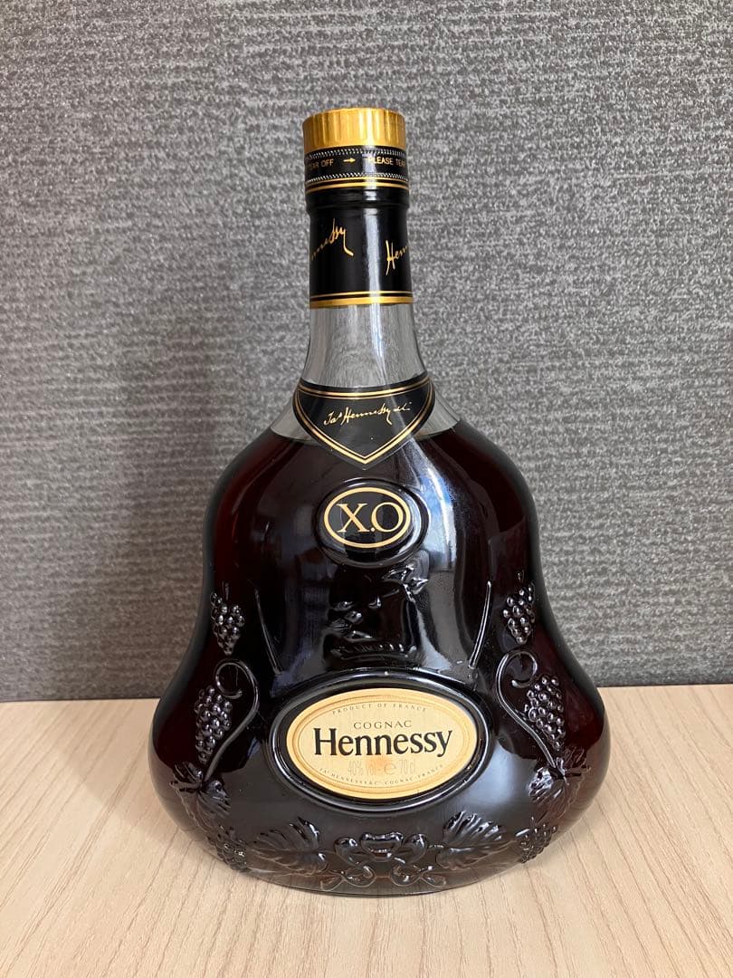 Hennessy XO（ヘネシー） 箱入り　金キャップ　700ml 　未開栓