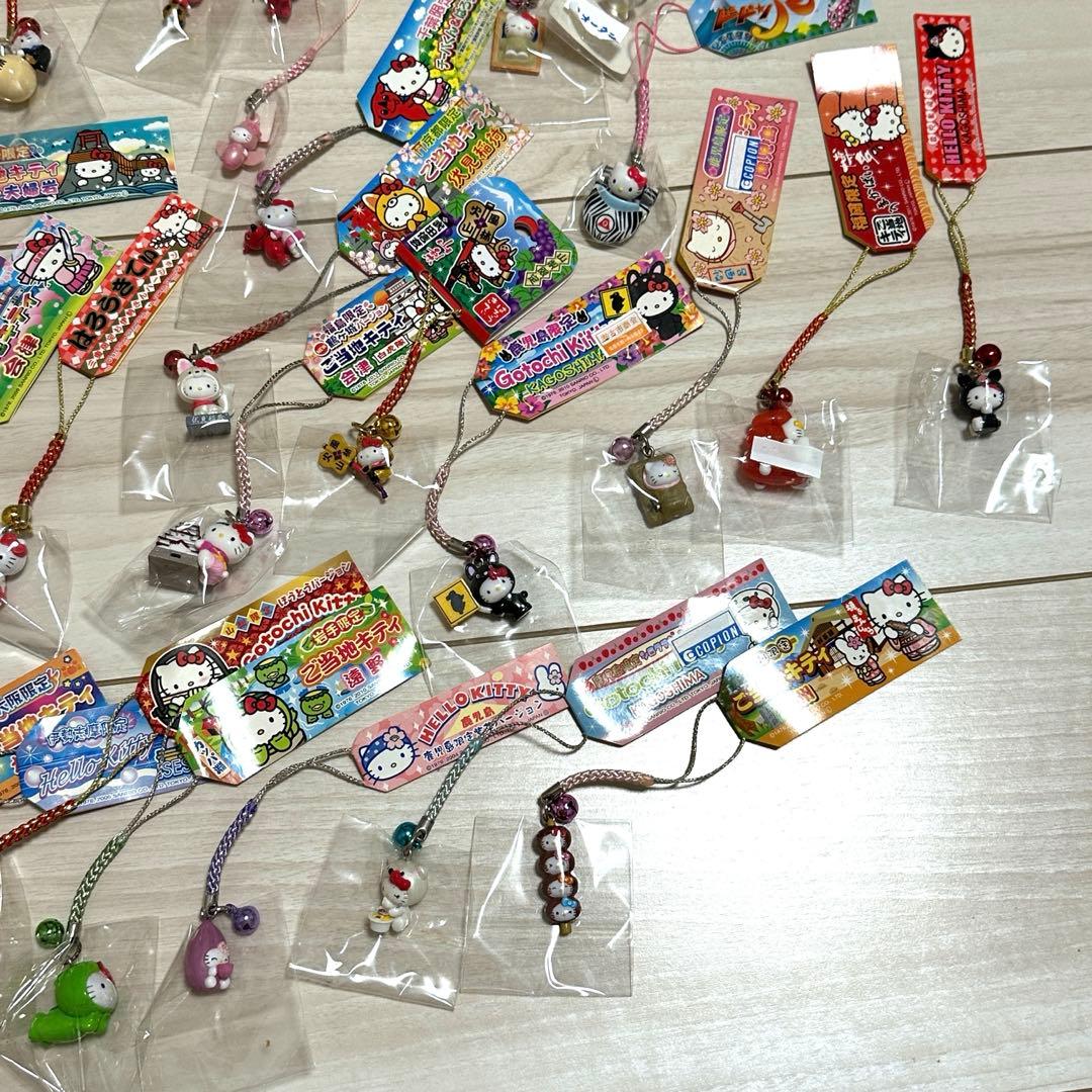 ご当地キティー　 ストラップ 55個セット