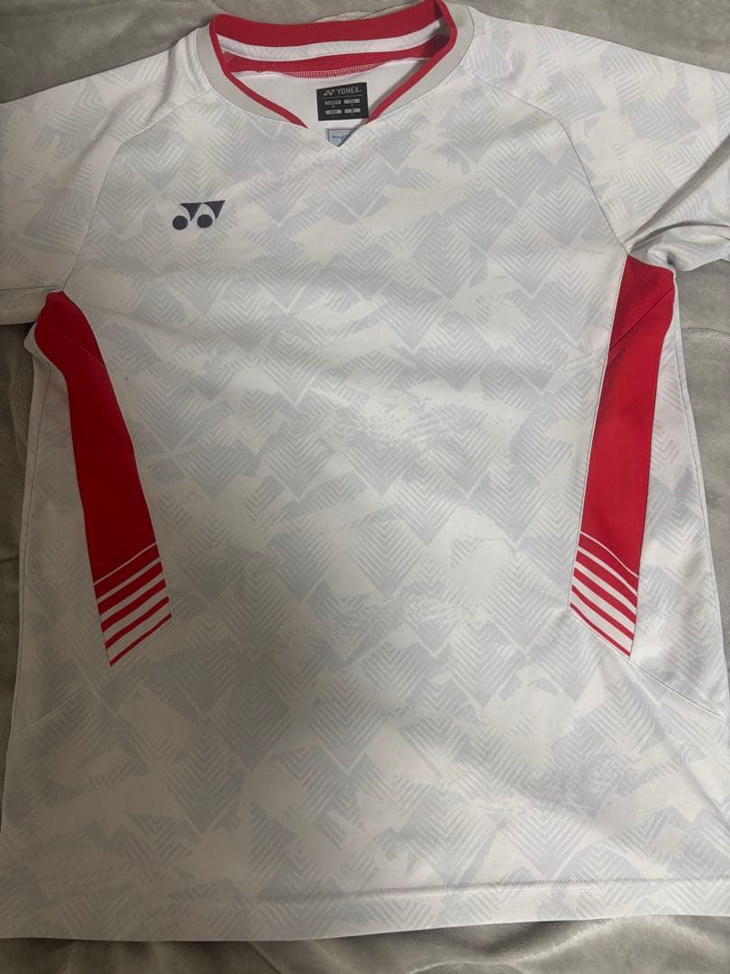 YONEX バドミントンシャツ ホワイト/レッド