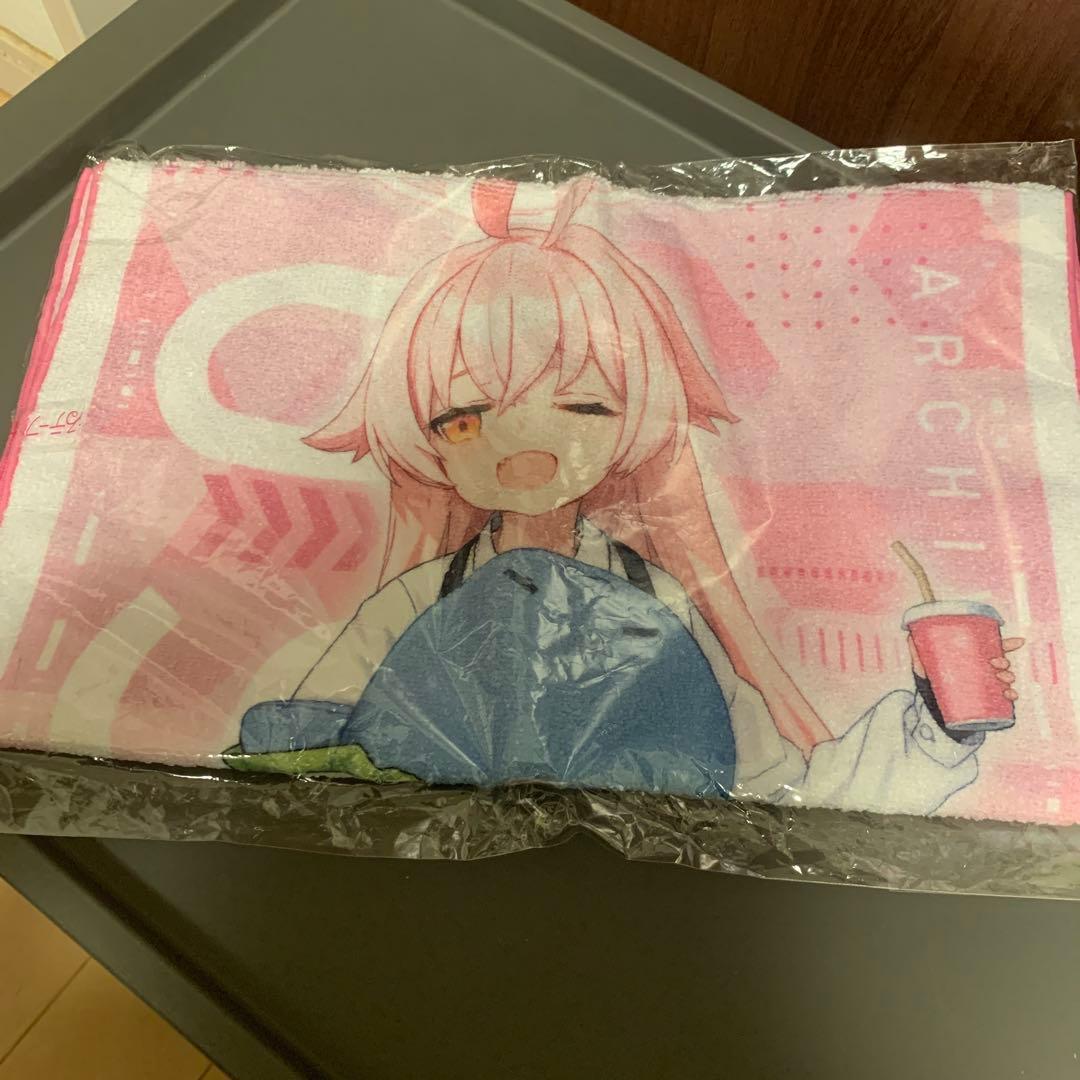 ブルーアーカイブ 小鳥遊ホシノ スケールフィギュア アクリルスタンド他セット。