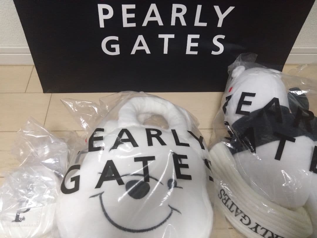 PEARLY GATES プーさん　ファー カートバッグ　ポーチ　3点セット▶️