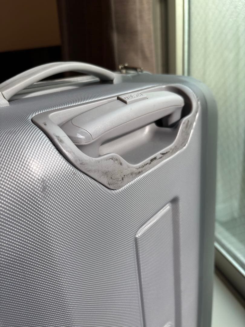 Delsey Chaumont 拡張可能4輪トロリースーツケース