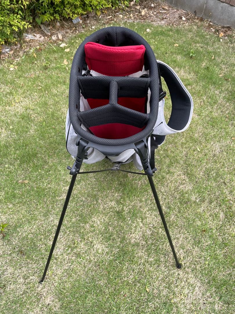 NIKE　軽量 スタンド キャディバッグ　ナイキゴルフ