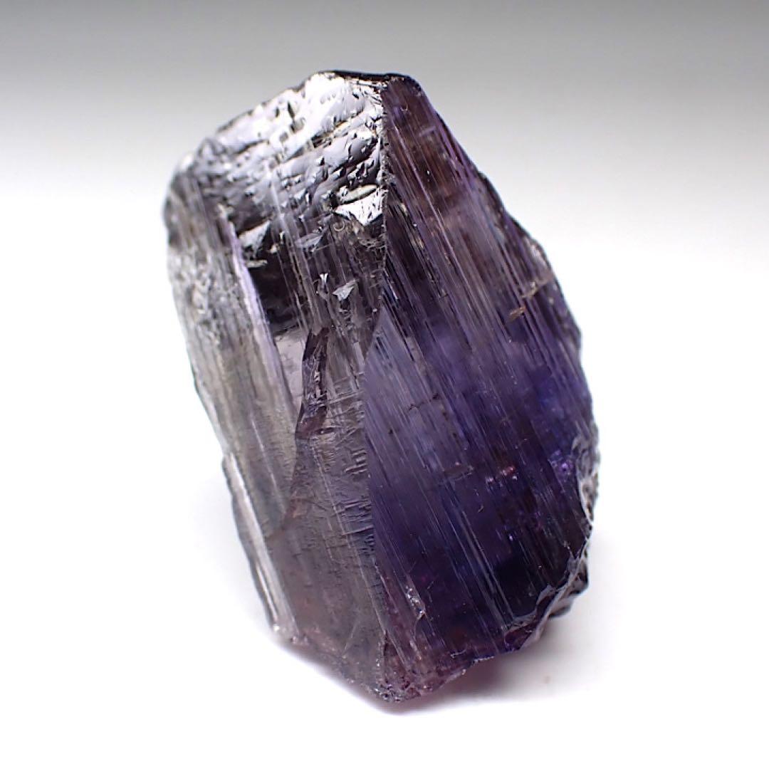 【タンザニア/メレラニ産】マルチカラーゾイサイト