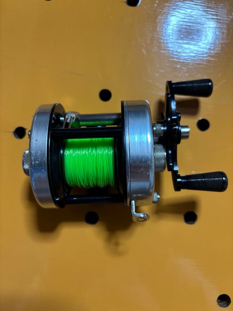 BITEMAN Dowlock ベイトリール