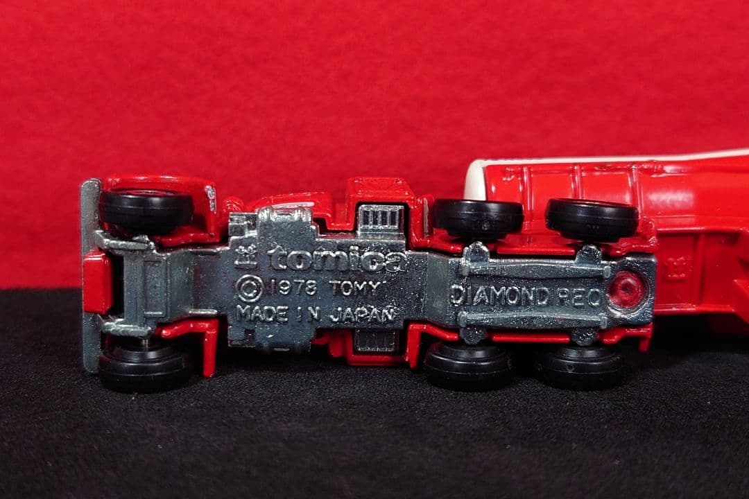 トミカ No.L6 ダイアモンドレオ オイルタンクトレーラー　日本製