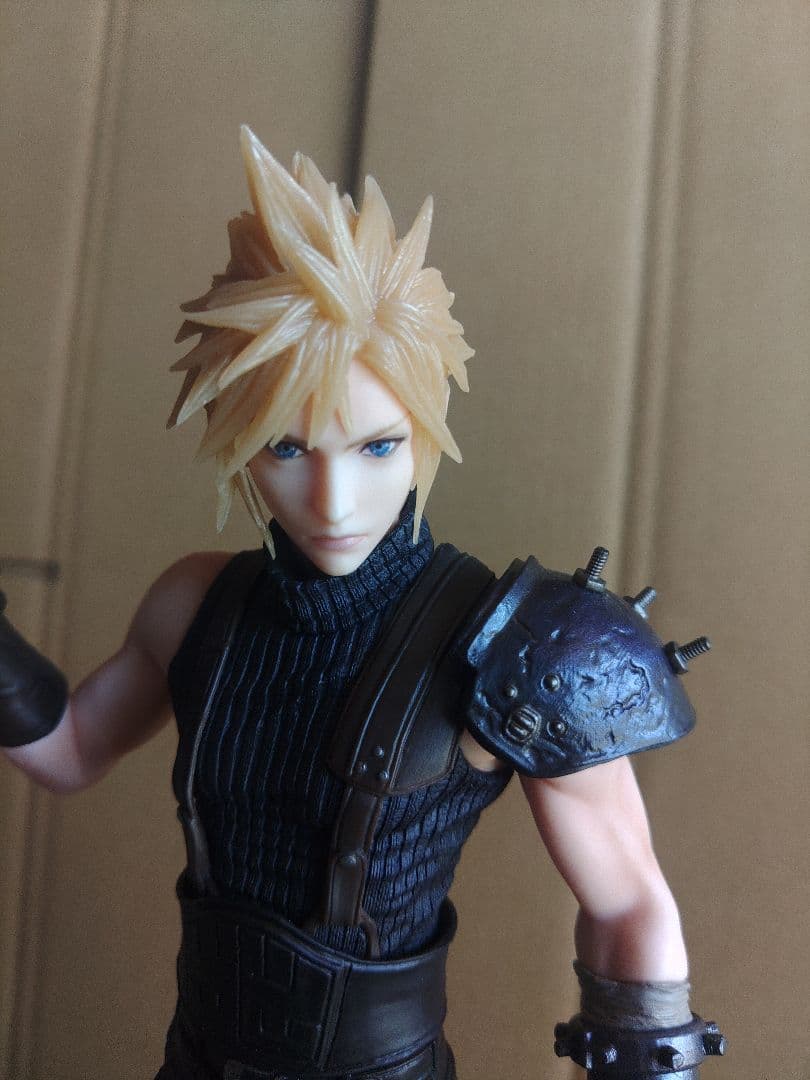 ファイナルファンタジー　クラウド　フィギュア